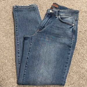Judy Blue Boyfriend Fit Jeans